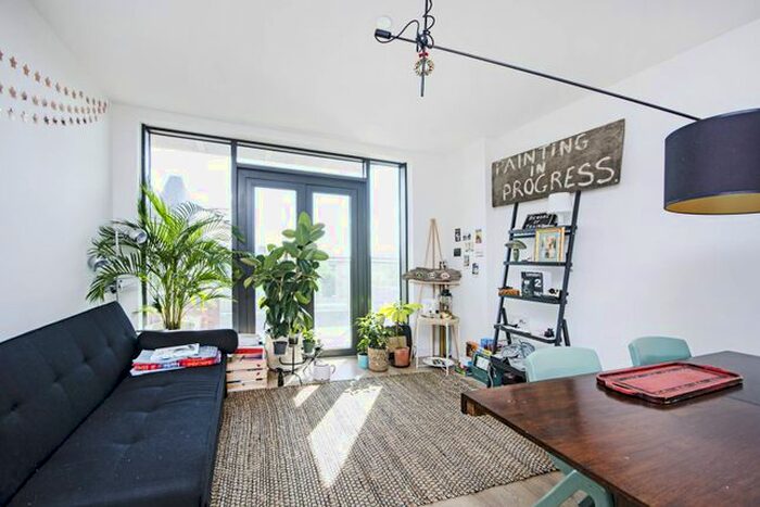 1 Bedroom Flat To Rent In Beechwood Road, Dalston, London, E8