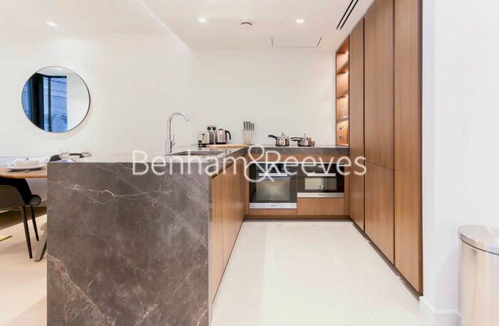 1 Bedroom Flat To Rent In Lincoln Square, Portugal Street, City, WC2A