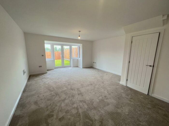 3 Bedroom Semi-Detached House To Rent In Bushby Road, Oadby, LE2