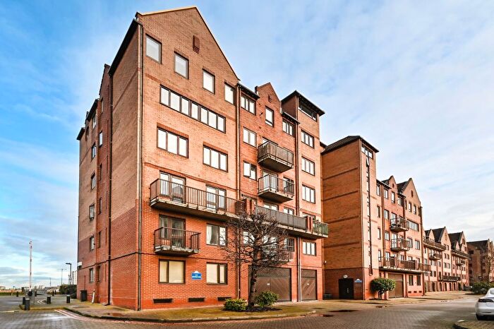 2 Bedroom Flat For Sale In Frans Hals Court, London, E14