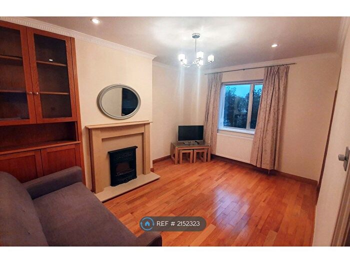2 Bedroom Maisonette To Rent In Whitehall Road, Uxbridge, UB8