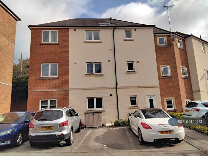 2 Bedroom Flat To Rent In Fosmaen House, Newport, NP20