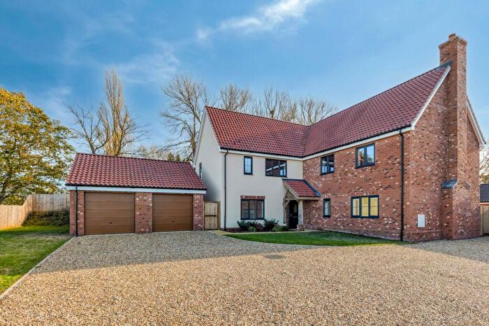 5 Bedroom Detached House For Sale In Impressive Detached Home Within Large Plot, Hales, NR14