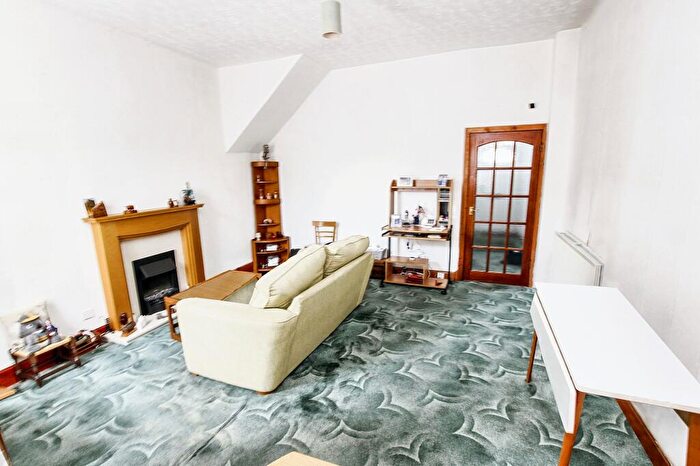 2 Bedroom Cottage For Sale In Goschen Place, Broxburn, EH52