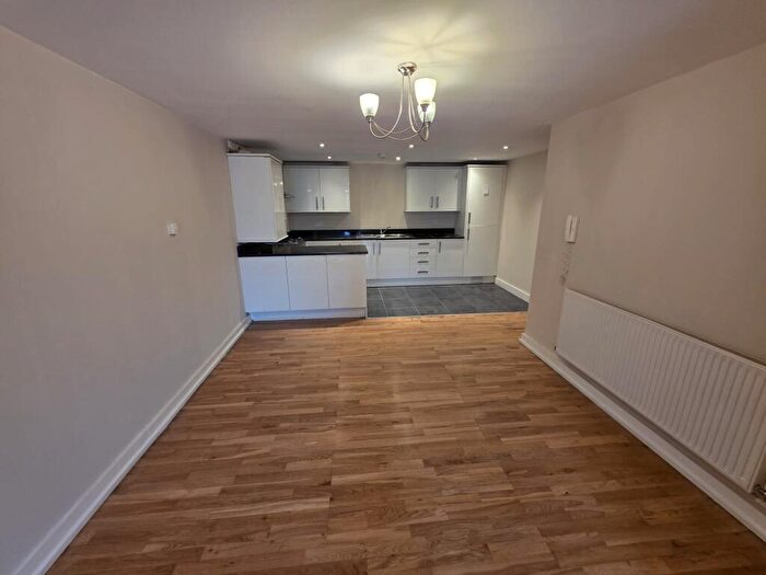 2 Bedroom Flat To Rent In Higher Hillgate, , Stockport, SK1