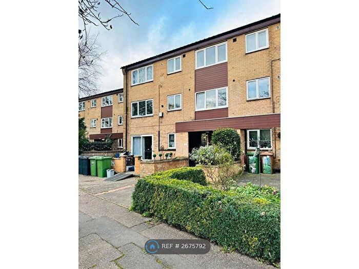 2 Bedroom Flat To Rent In Vintners Close, Peterborough, PE3