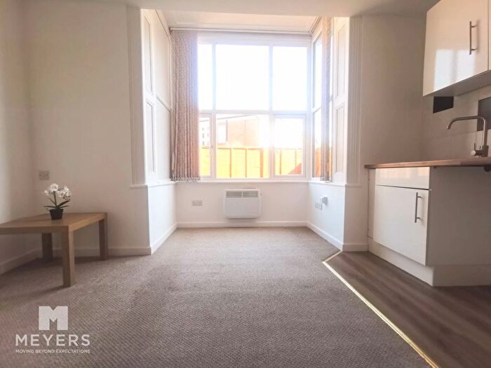 2 Bedroom Flat To Rent In Cecil Road, Bournemouth, BH5