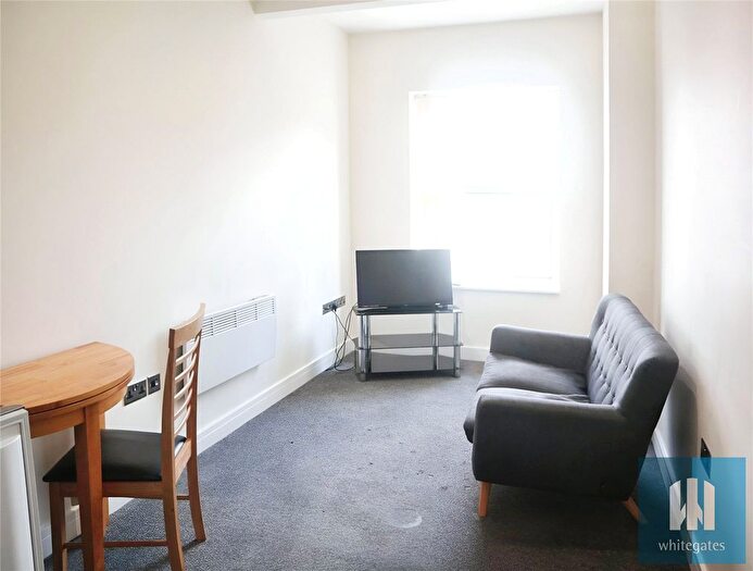 1 Bedroom Flat To Rent In Brook Street, Town Centre, Huddersfield, HD1