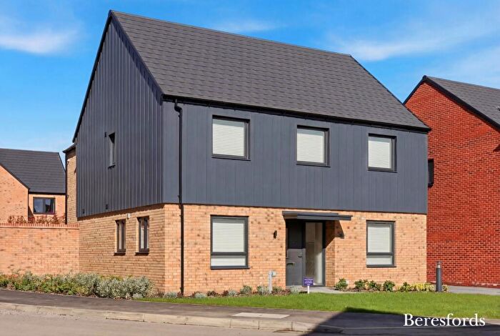 4 Bedroom Detached House For Sale In Davies Close, Kelvedon Hatch, CM15
