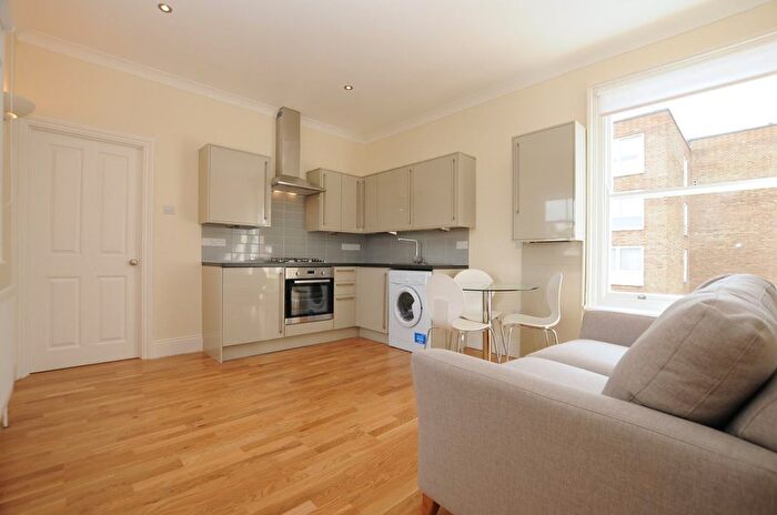 1 Bedroom Flat To Rent In Stoke Newington Road, London, N16
