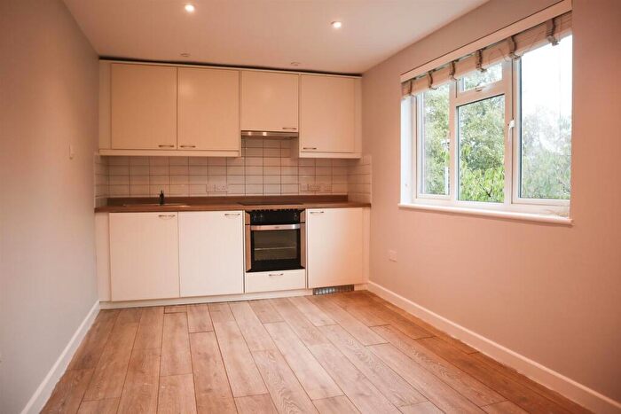 1 Bedroom Flat To Rent In Stonebridge, Clevedon, BS21