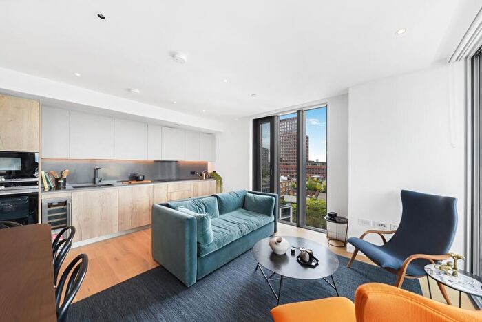 2 Bedroom Apartment For Sale In The City Collection, London, E1