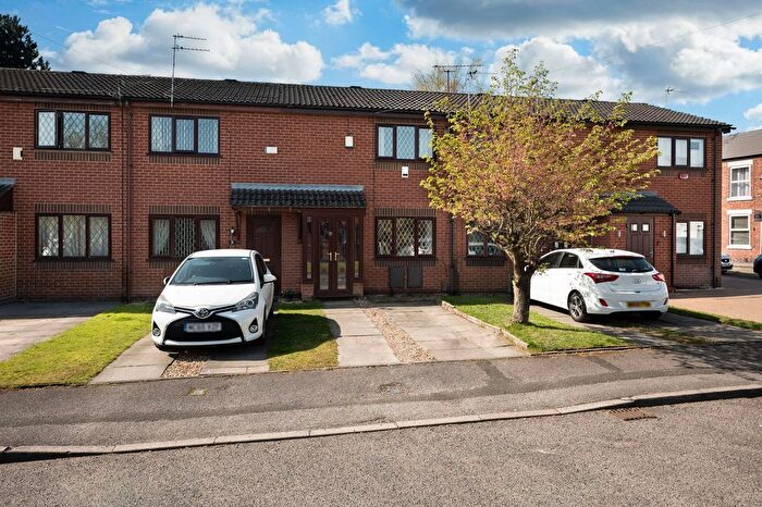 2 Bedroom Terraced House For Sale In Yeoman Close, Hazel Grove, Stockport, SK7