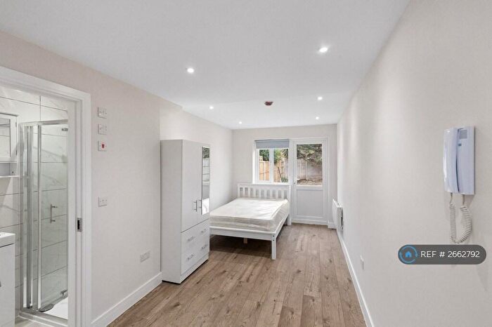 Studio To Rent In Chase Side Crescent, Enfield, EN2