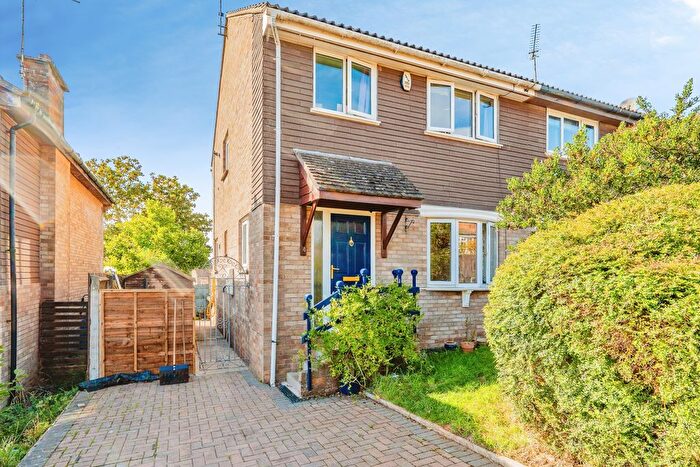 4 Bedroom Semi-Detached House For Sale In Lynton Close, Penarth, CF64