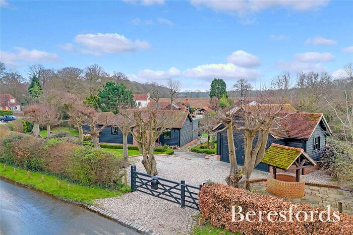 2 Bedroom Bungalow For Sale In Cock Lane, Highwood, CM1