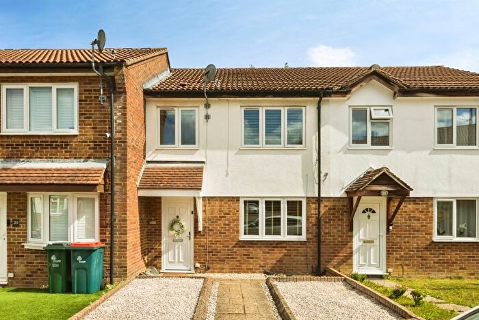 3 Bedroom Terraced House For Sale In Binney Court, Crawley, RH10