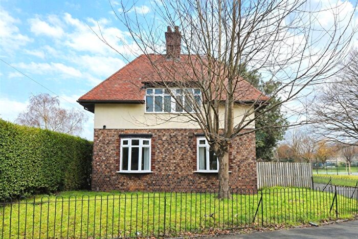 4 Bedroom Detached House For Sale In Grecian Street, Salford, Lancashire, M7