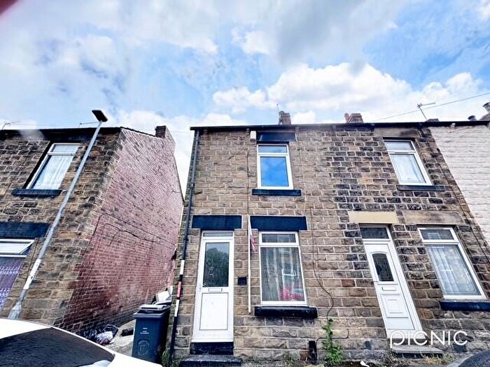 3 Bedroom House To Rent In Osborne Street, Barnsley, S70