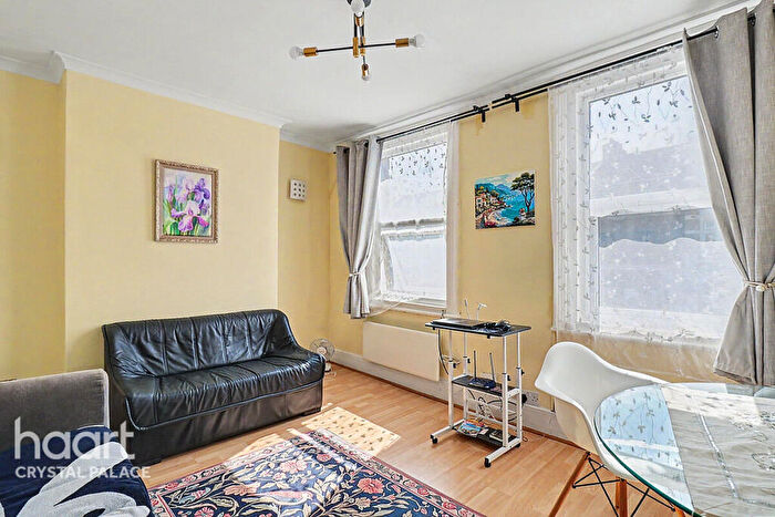 1 Bedroom Flat For Sale In Portland Road, London, SE25