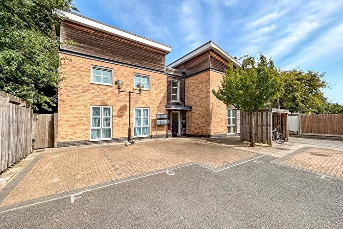 1 Bedroom Flat For Sale In Lornes Close, Southend-On-Sea, SS2