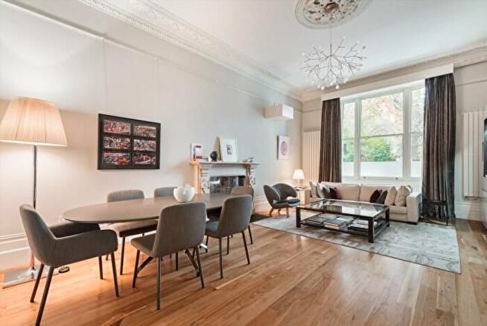 2 Bedroom Flat To Rent In Cleveland Square, Bayswater, W2
