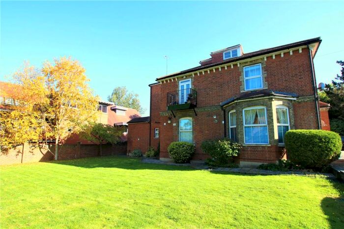 2 Bedroom Apartment To Rent In Addington Road, Reading, Berkshire, RG1