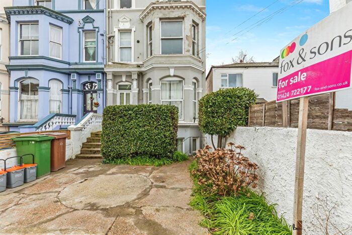 2 Bedroom Flat For Sale In Elphinstone Road, Hastings, TN34