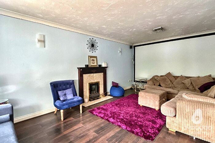 5 Bedroom Detached House For Sale In Lucerne Avenue, Bure Park, Bicester, OX26