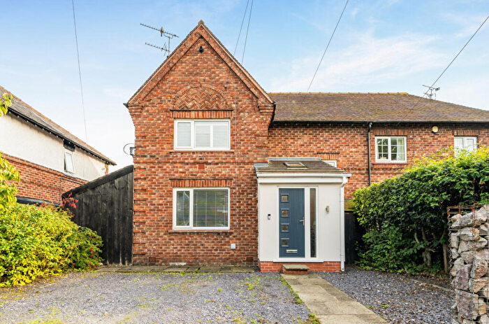 3 Bedroom Semi-Detached House For Sale In Appleyards Lane, Handbridge, Chester, CH4