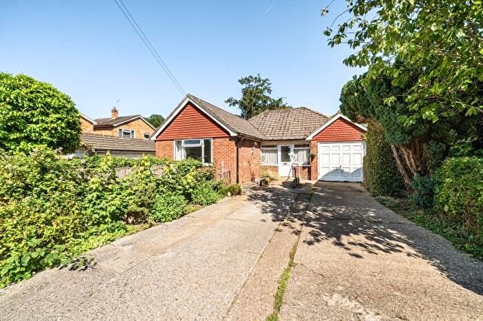 3 Bedroom Bungalow For Sale In Kent Road, Windlesham, Surrey, GU20
