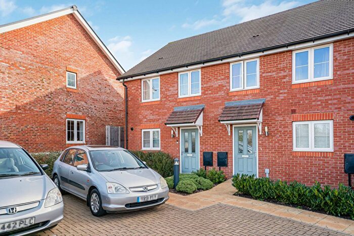2 Bedroom End Terrace House For Sale In Holcombe Place, Oxford, OX44