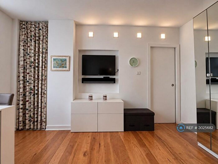 1 Bedroom Flat To Rent In Cliffords Inn, London, EC4A