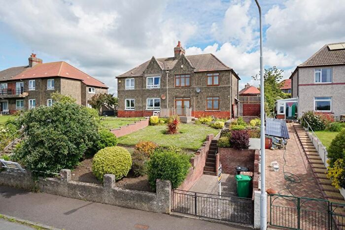 4 Bedroom Semi-Detached House For Sale In Viewforth, Buckhaven, KY8