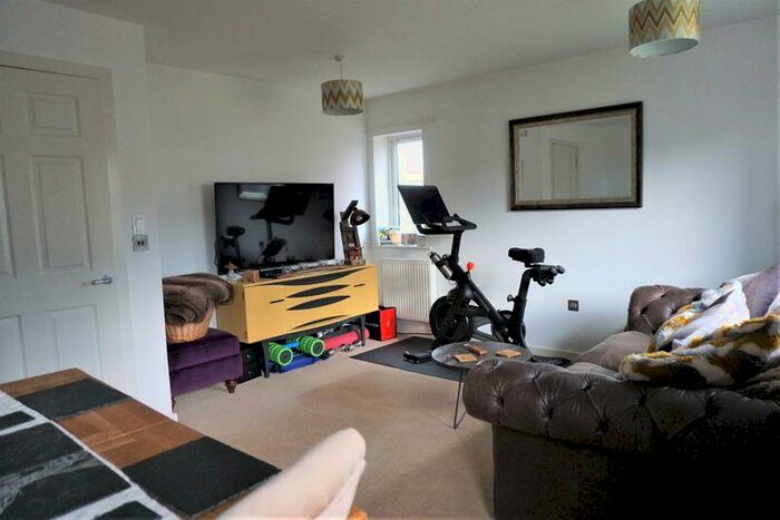 3 Bedroom Semi-Detached House For Sale In Wentworth Avenue, Preston, PR4