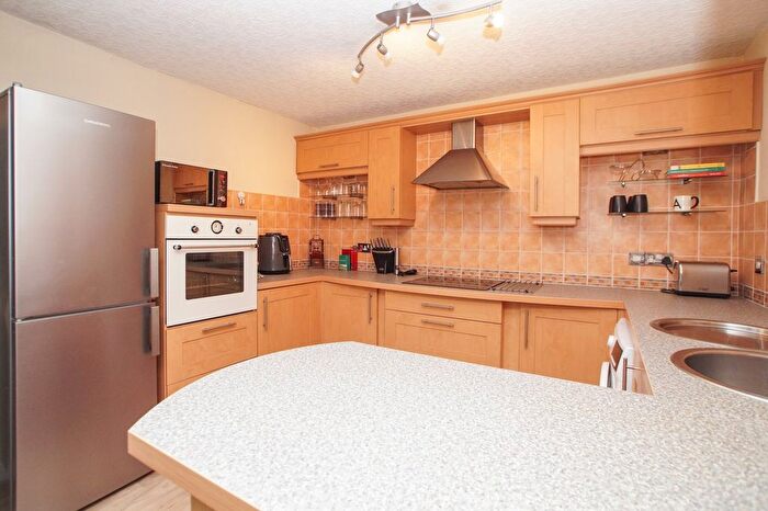2 Bedroom Flat For Sale In Pennine View Close, Carlisle, CA1