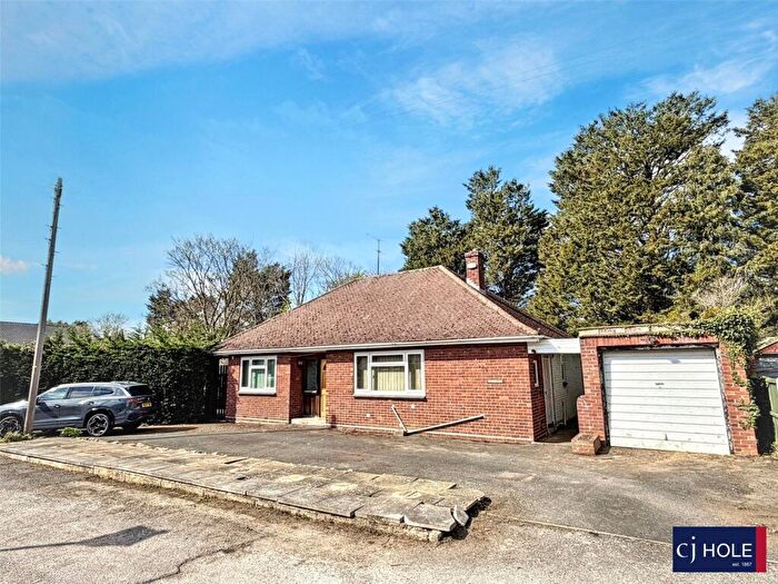 2 Bedroom Bungalow For Sale In Belmont Avenue, Hucclecote, Gloucester, GL3