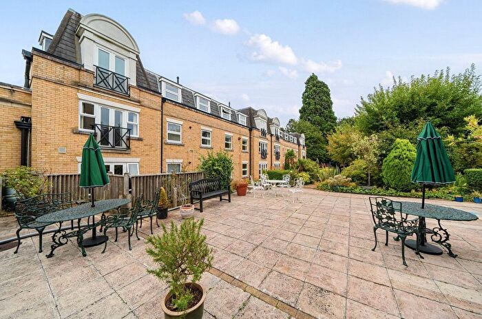 2 Bedroom Flat To Rent In Wildwood Court, Cedars Village, Chorleywood, Rickmansworth, Hertfordshire, WD3