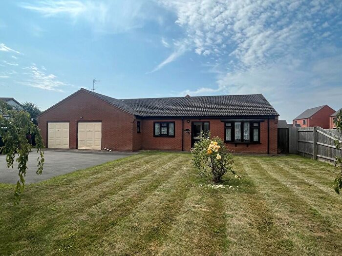 2 Bedroom Detached Bungalow For Sale In Hall Lane, Moulton Seas End, PE12