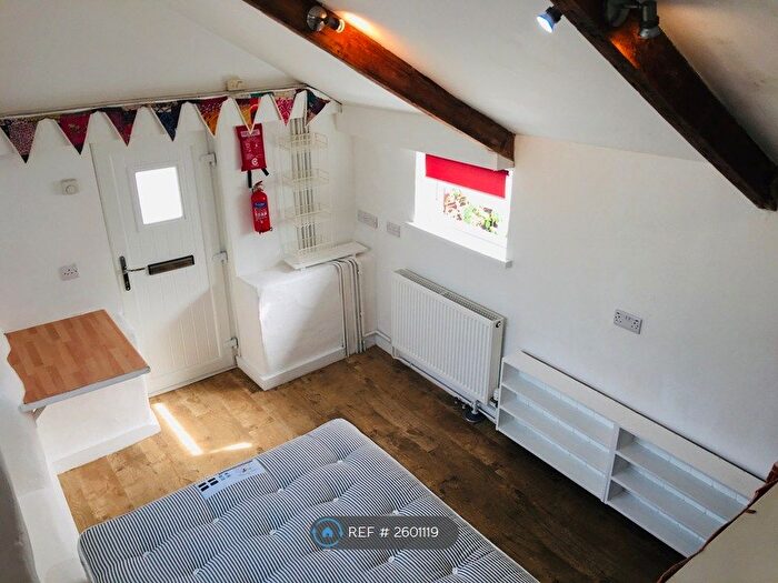 1 Bedroom Semi-Detached House To Rent In Boase Street, Newlyn, TR18