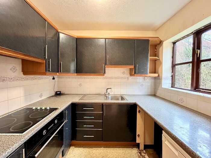 2 Bedroom Flat To Rent In Pickering Court, Osbourne Road, DA2