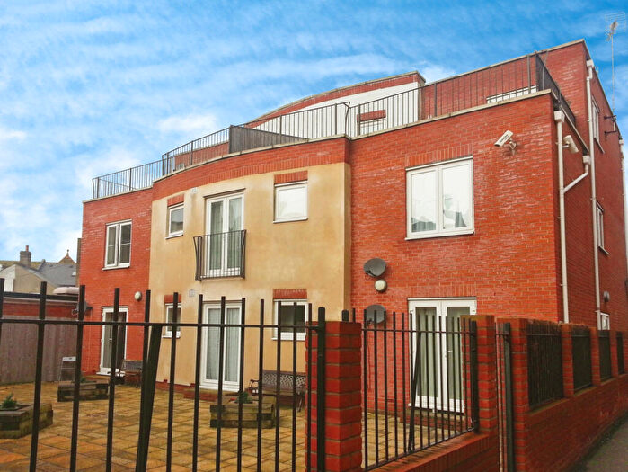 1 Bedroom Flat For Sale In High Street, CO15