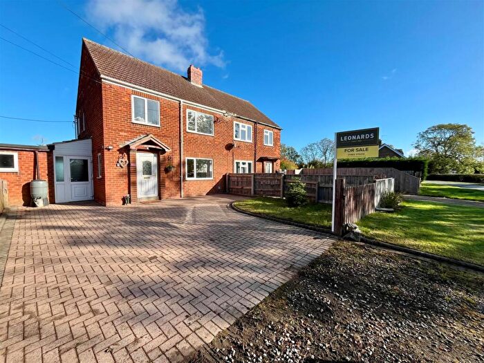 3 Bedroom Semi-Detached House For Sale In Northfield Cottages, Elstronwick, Hull, HU12