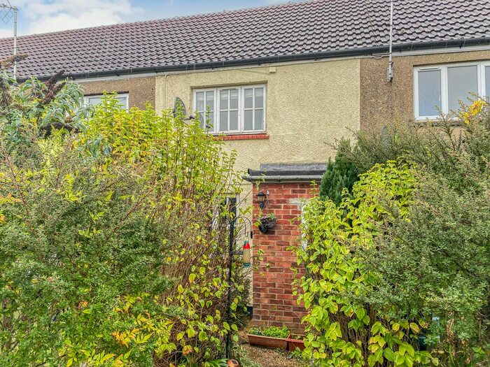 2 Bedroom Terraced House For Sale In Poulshot Road, Poulshot, SN10