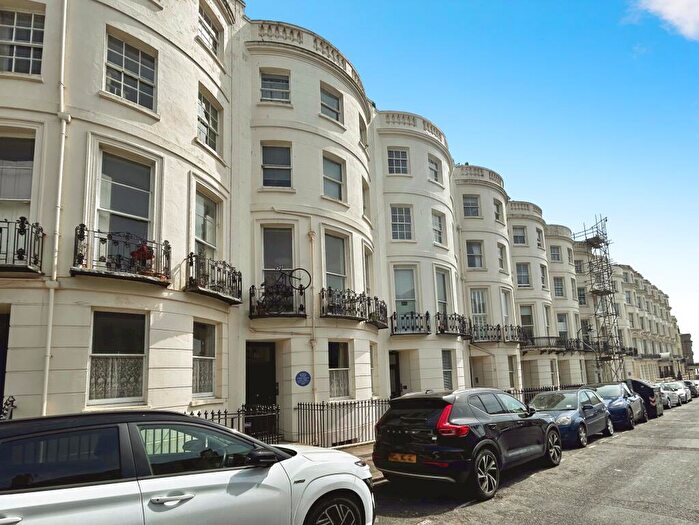 1 Bedroom Apartment To Rent In Lansdowne Place, BN3