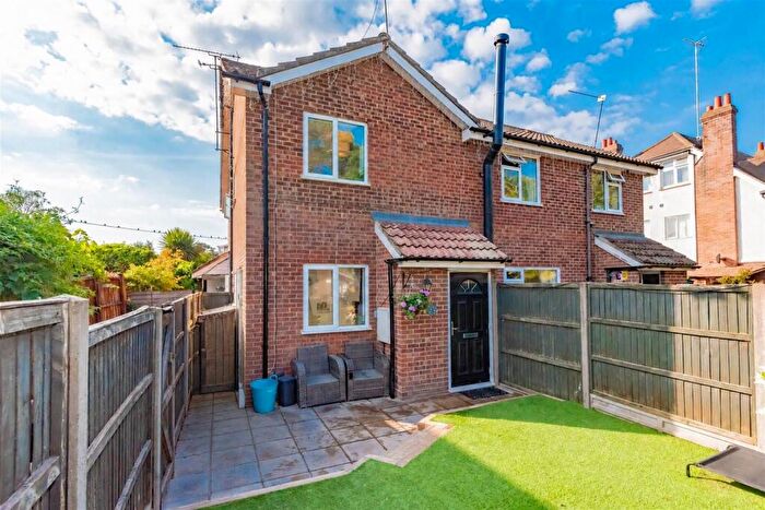 1 Bedroom Terraced House For Sale In Blackdown Road, Deepcut, Camberley, GU16
