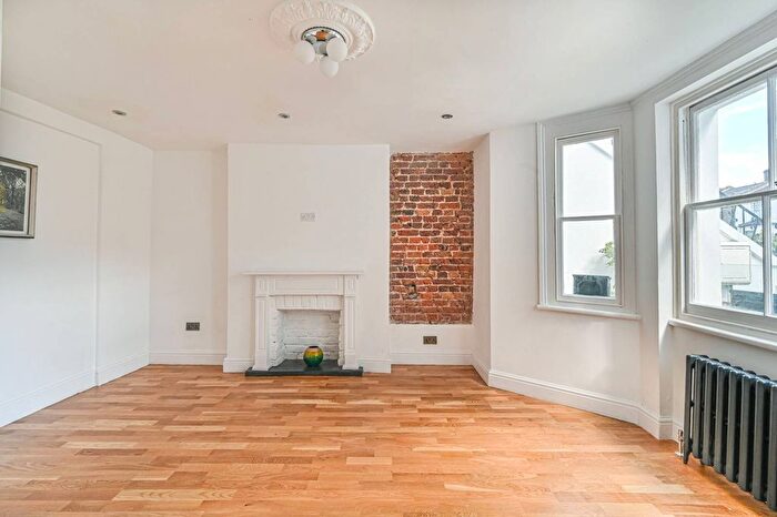 1 Bedroom Flat For Sale In Devonshire Road, Forest Hill, London, SE23