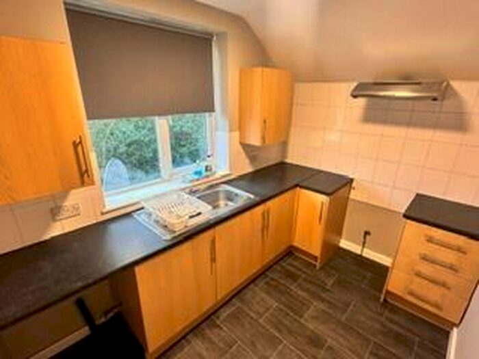 2 Bedroom Flat To Rent In Uttoxeter Road, Blythe Bridge, ST11
