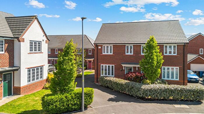 3 Bedroom Semi-Detached House For Sale In Oak Green Road, Lowton, WA3