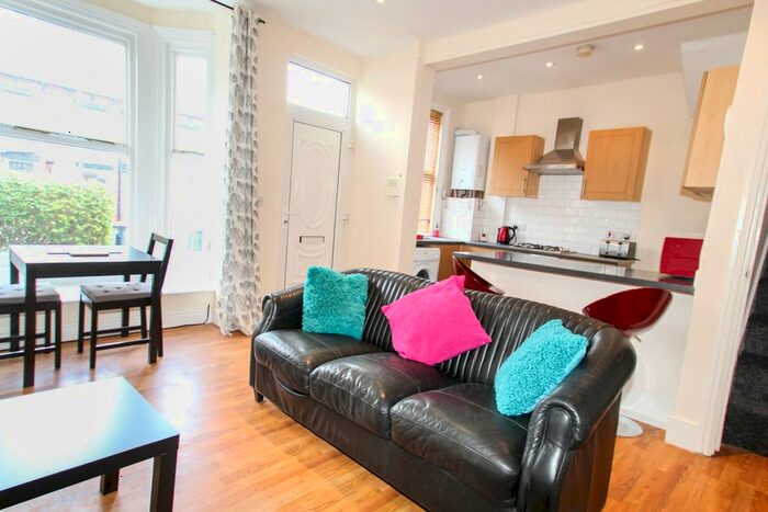 4 Bedroom Terraced House To Rent In Grimthorpe Place, Headingley, Leeds, LS6